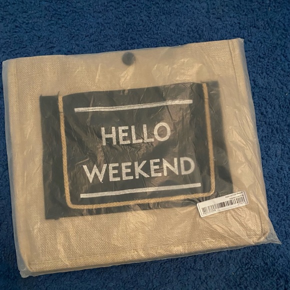 NWT HELLO WEEKEND TOTE - Picture 5 of 5